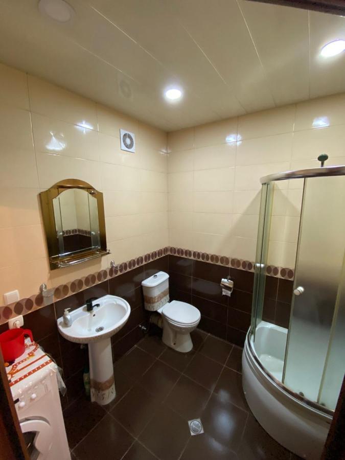 Gorgiladze Black Sea Apartment Batumi Bagian luar foto
