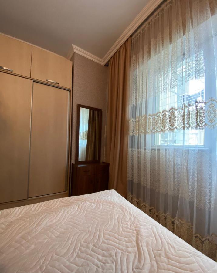 Gorgiladze Black Sea Apartment Batumi Bagian luar foto